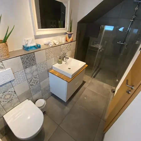 Διαμέρισμα Small Modern Flat With Personal Touch