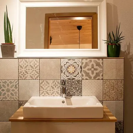Small Modern Flat With Personal Touch Διαμέρισμα