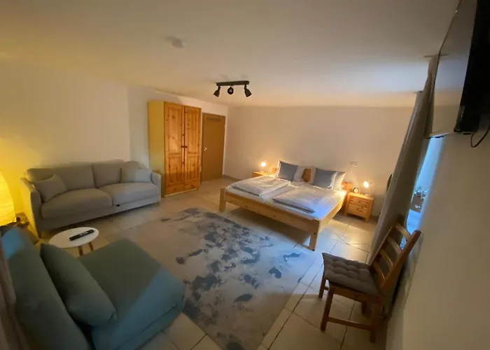 Апартаменты Small Modern Flat With Personal Touch Руст