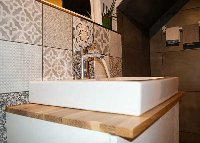 Small Modern Flat With Personal Touch Апартаменты Руст